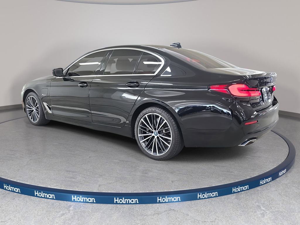 Used 2023 BMW 530e w/ Convenience Package image 9