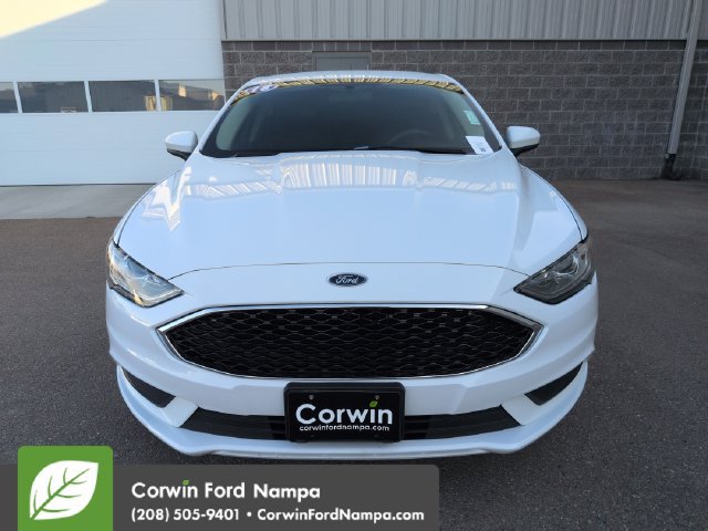Used 2018 Ford Fusion SE w/ Fusion SE Technology Package FWD image 8