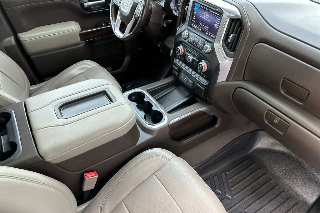 Used 2019 GMC Sierra 1500 SLT w/ SLT Premium Plus Package AWD/4WD image 17