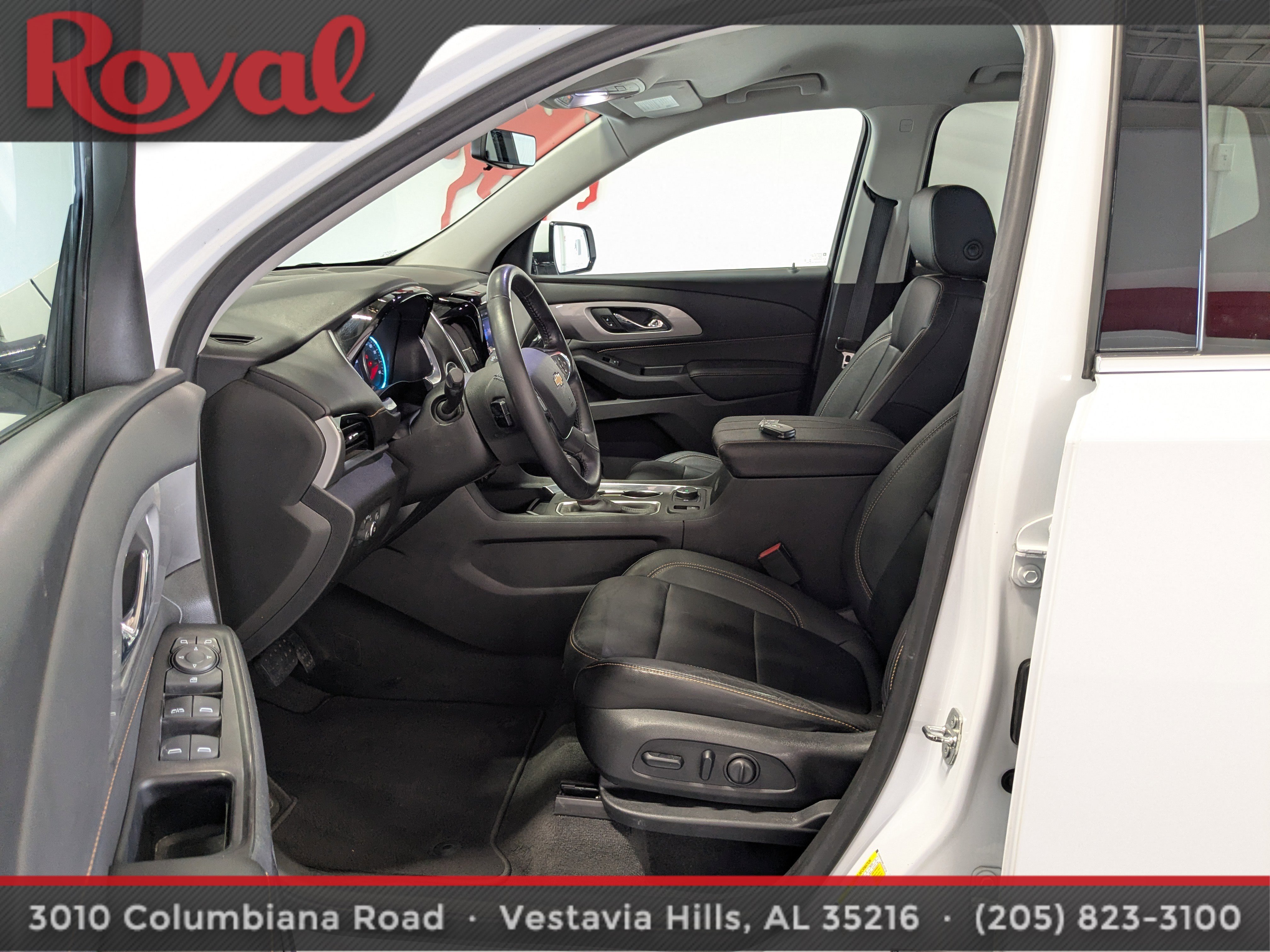 Used 2020 Chevrolet Traverse LT w/ LT Premium Package image 19