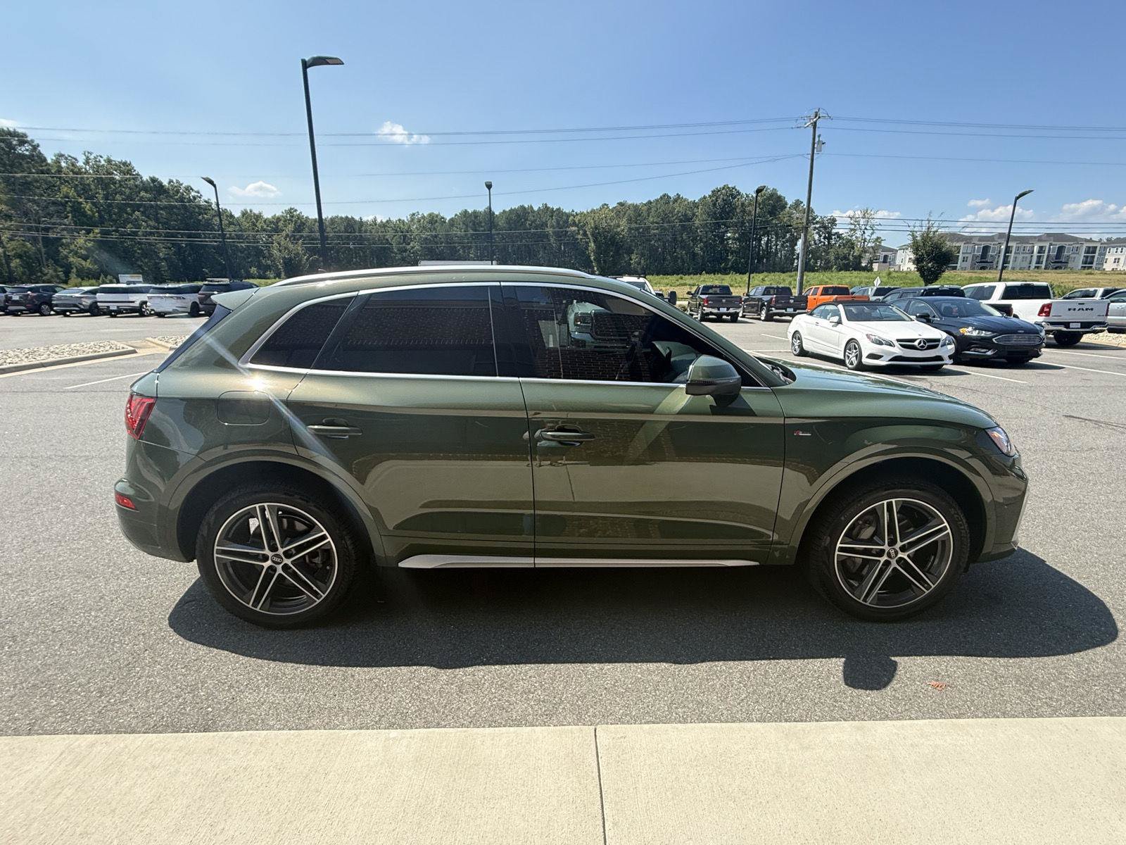 Used 2022 Audi Q5 e Premium Plus AWD/4WD image 30