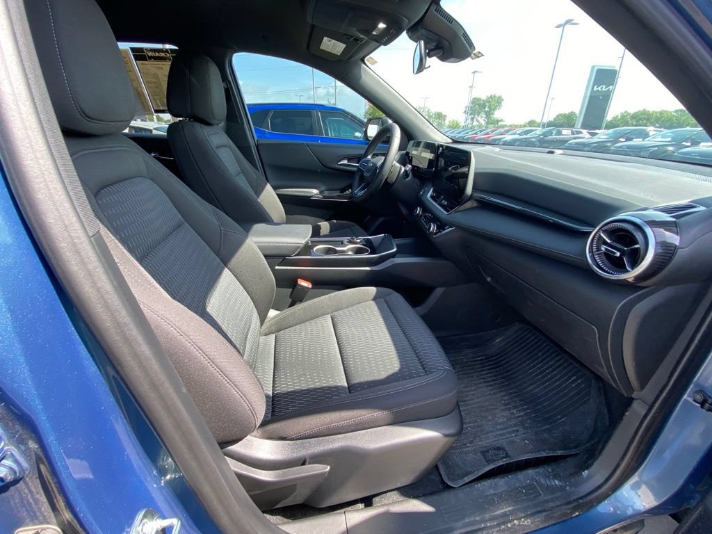 Used 2026 Chevrolet Equinox LT AWD/4WD image 27