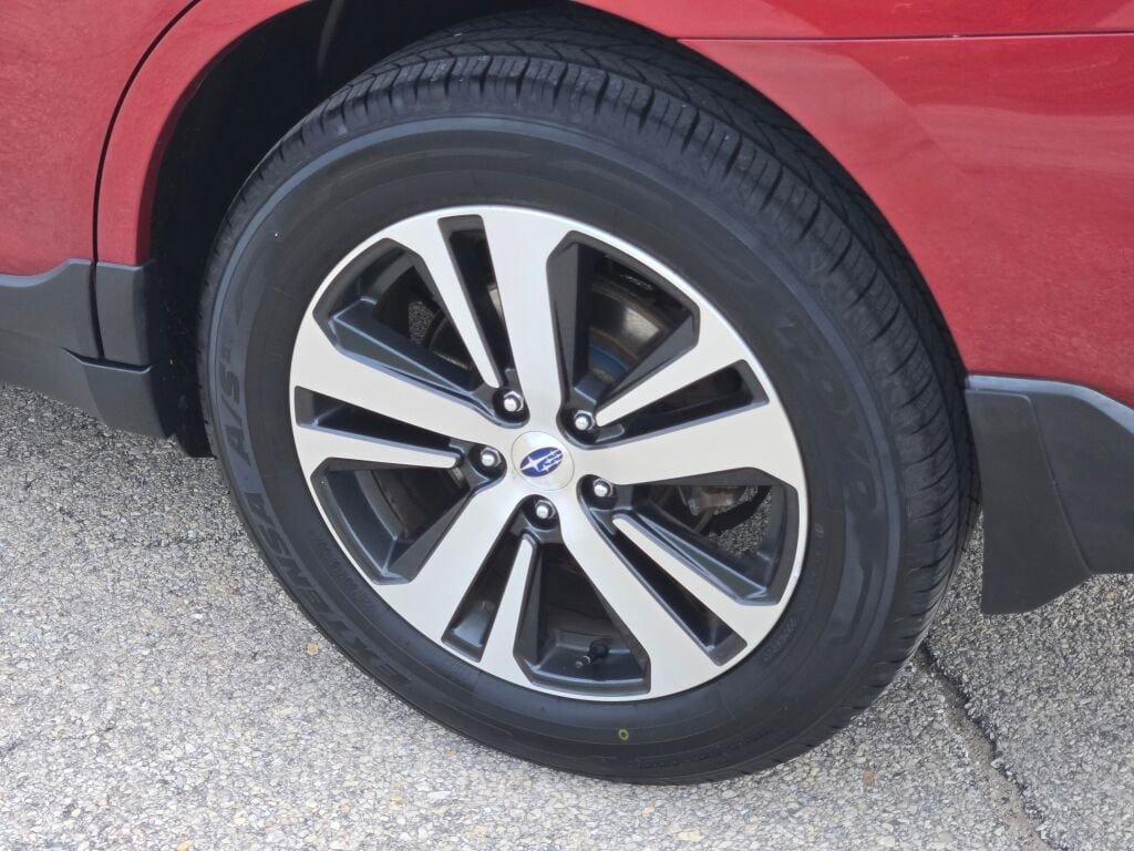 Used 2018 Subaru Outback 2.5i Limited AWD/4WD image 15