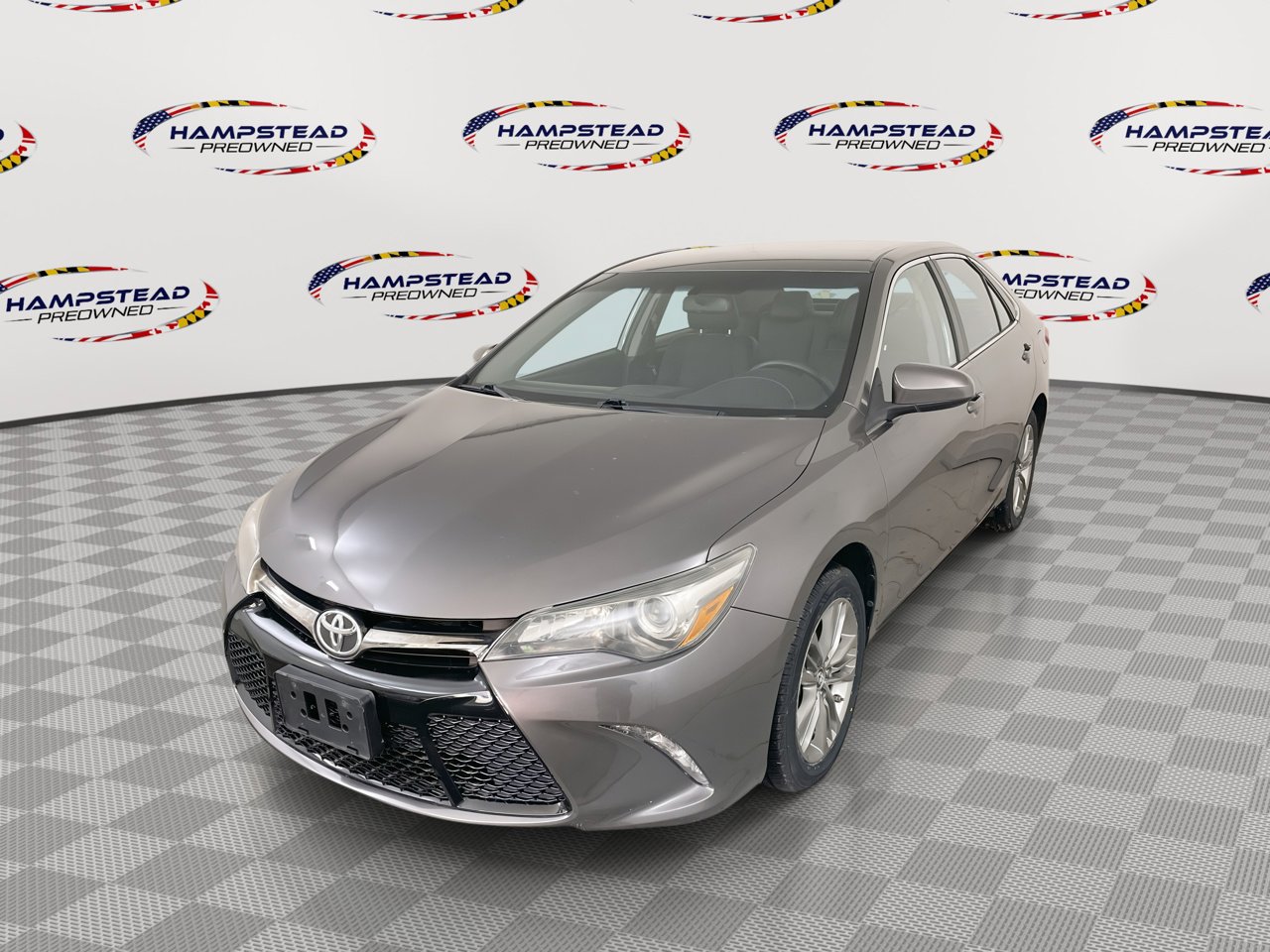 Used 2015 Toyota Camry SE image 1