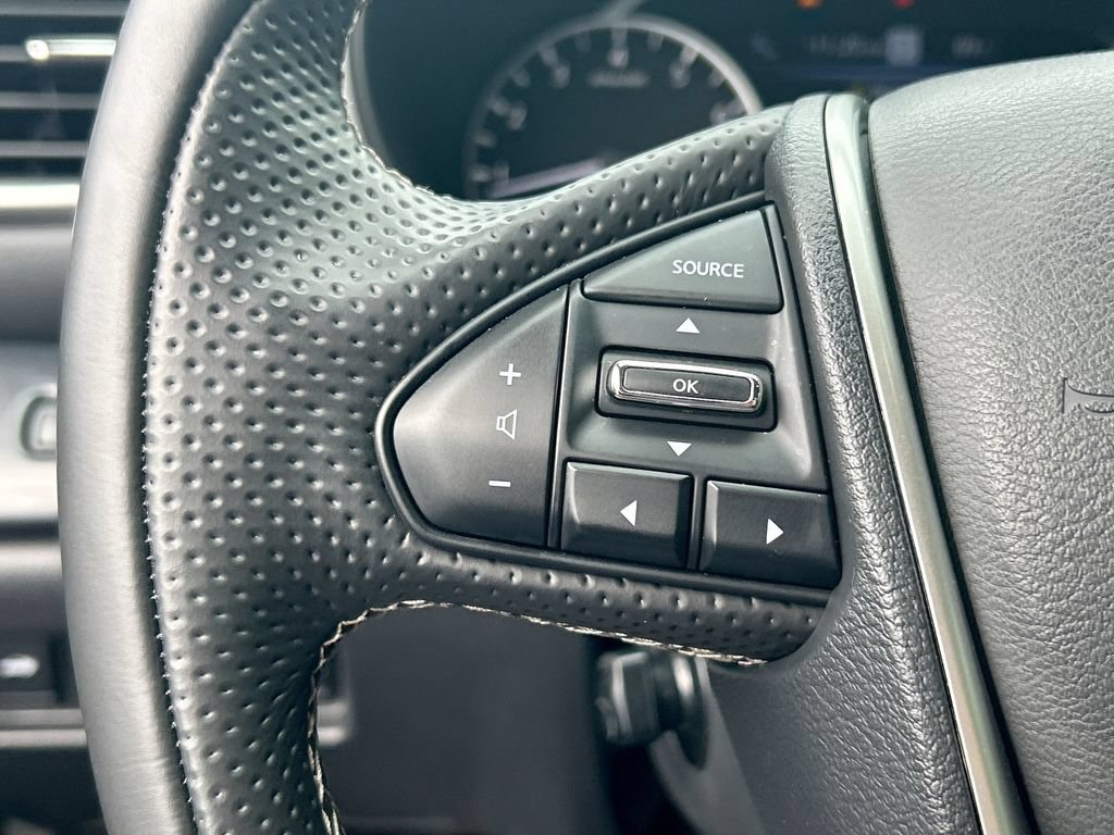 Used 2022 Nissan Maxima Platinum w/ Sport Mat Group FWD image 21