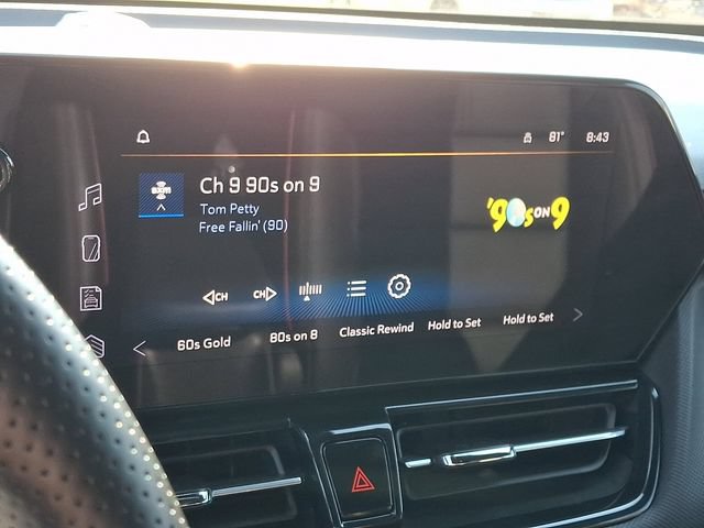 Used 2025 Chevrolet TrailBlazer RS w/ Convenience Package AWD/4WD image 3