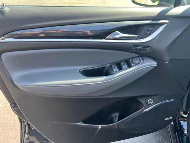 Used 2020 Buick Enclave Premium w/ Sun and Sites Package image 18