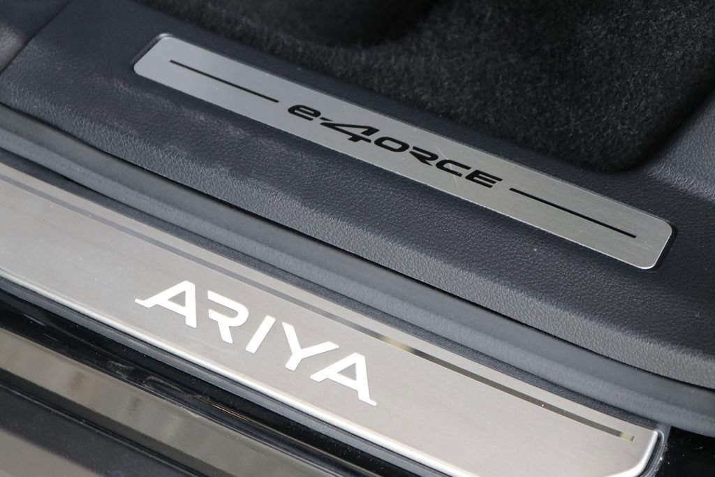 Used 2023 Nissan Ariya AWD image 24