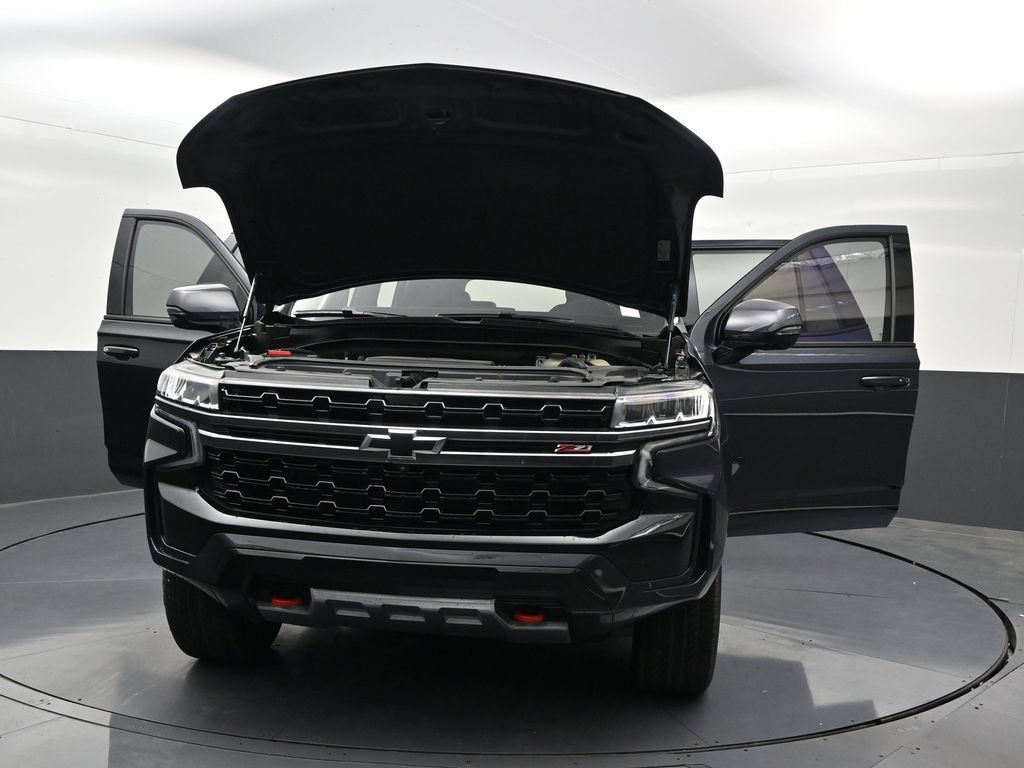 Used 2022 Chevrolet Tahoe Z71 w/ Luxury Package AWD/4WD image 38
