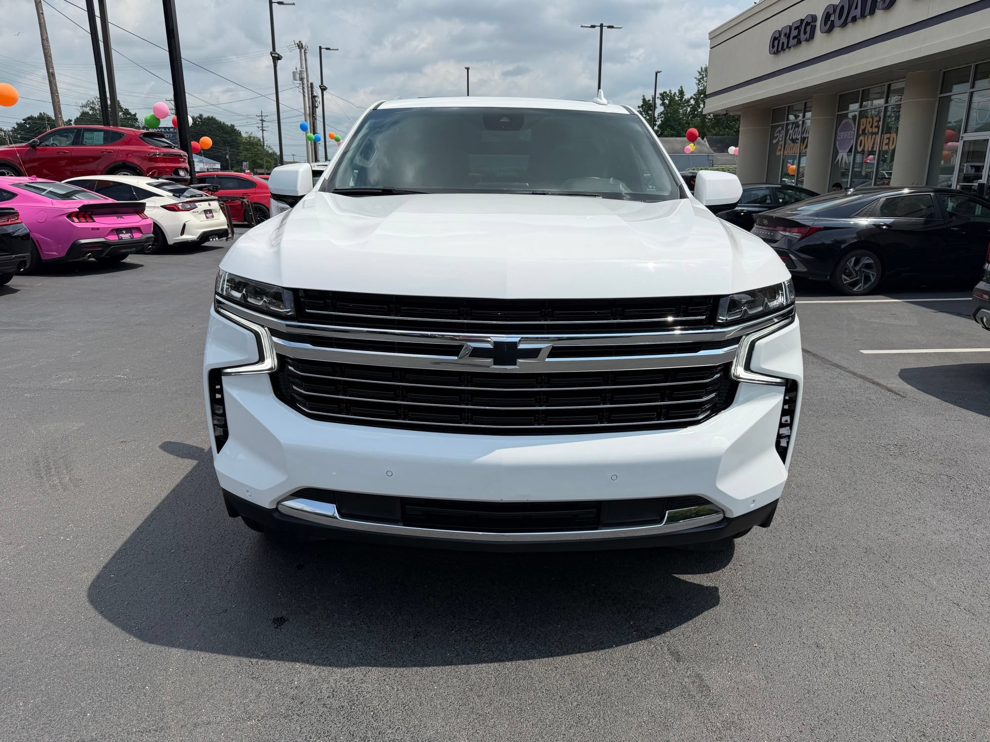 Used 2024 Chevrolet Suburban LT AWD/4WD image 2