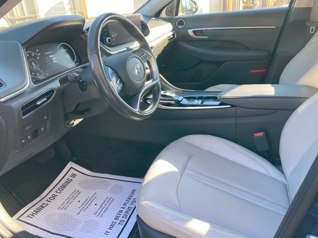Used 2022 Hyundai Sonata Limited w/ Cargo Package FWD image 12
