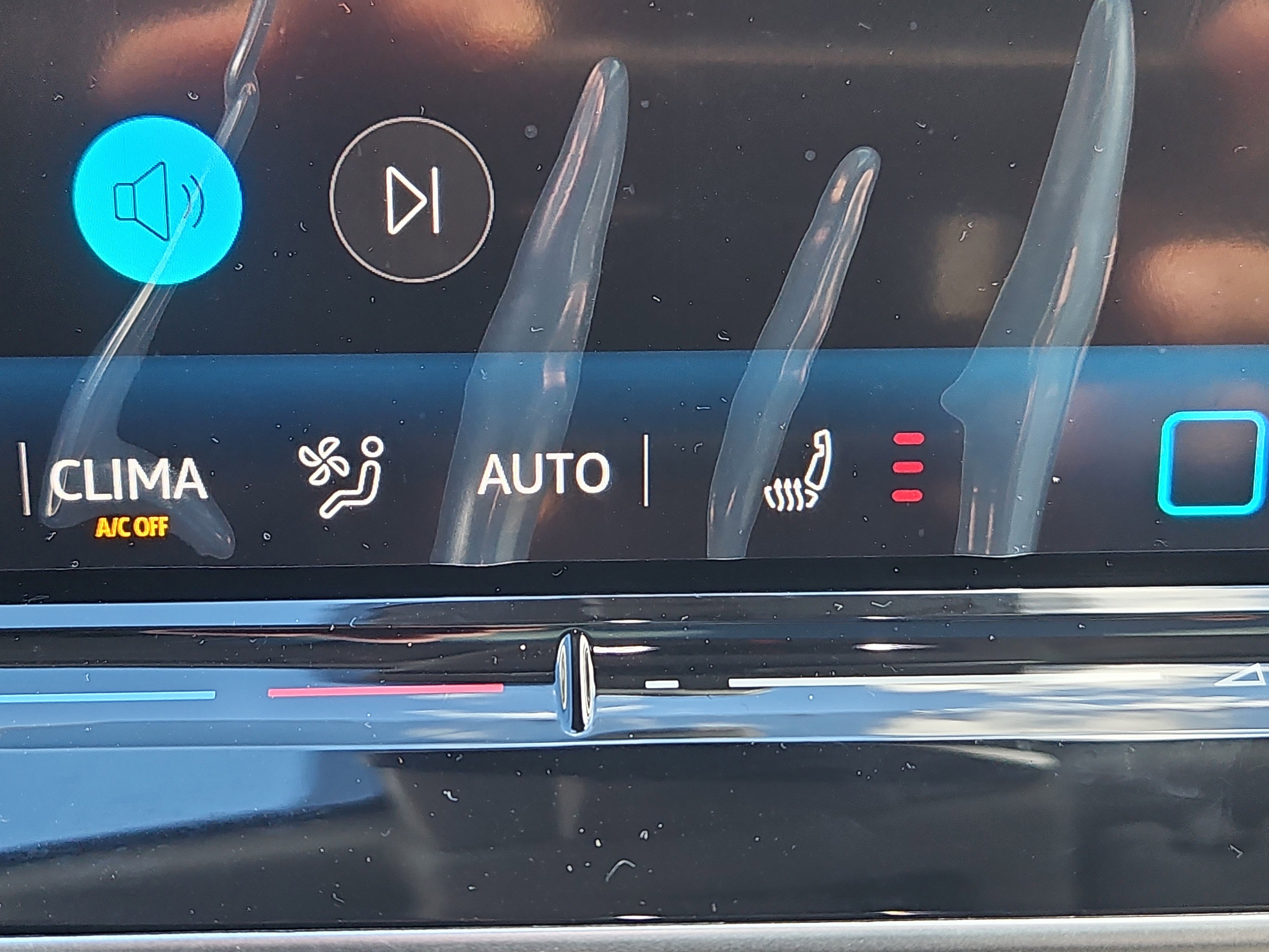 New 2026 Volkswagen Tiguan SE image 10