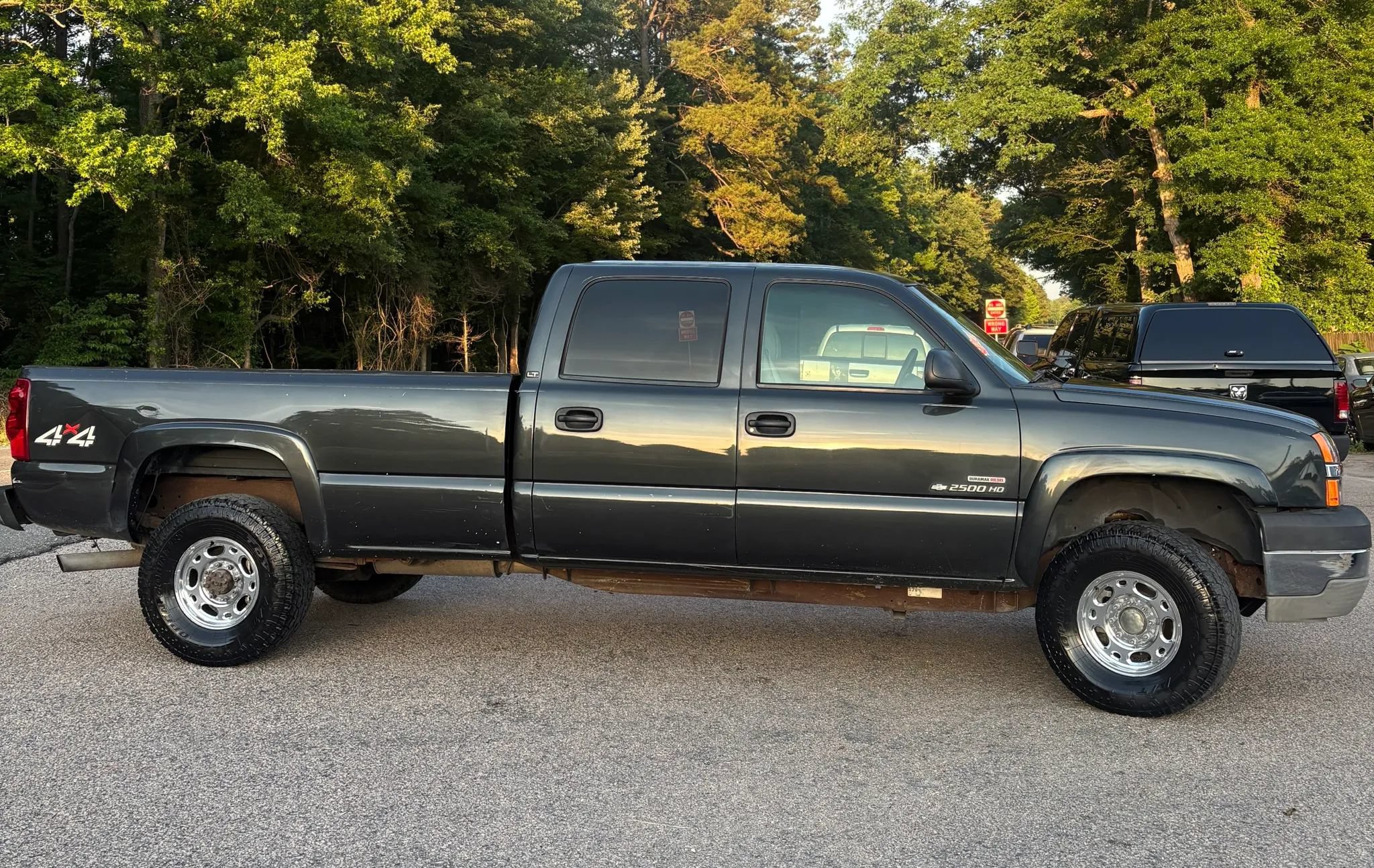 Used 2003 Chevrolet Silverado 2500 LT w/ Skid Plate Package AWD/4WD image 8