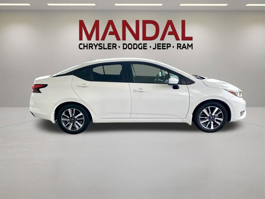 Used 2024 Nissan Versa SV w/ Trunk Package FWD image 5
