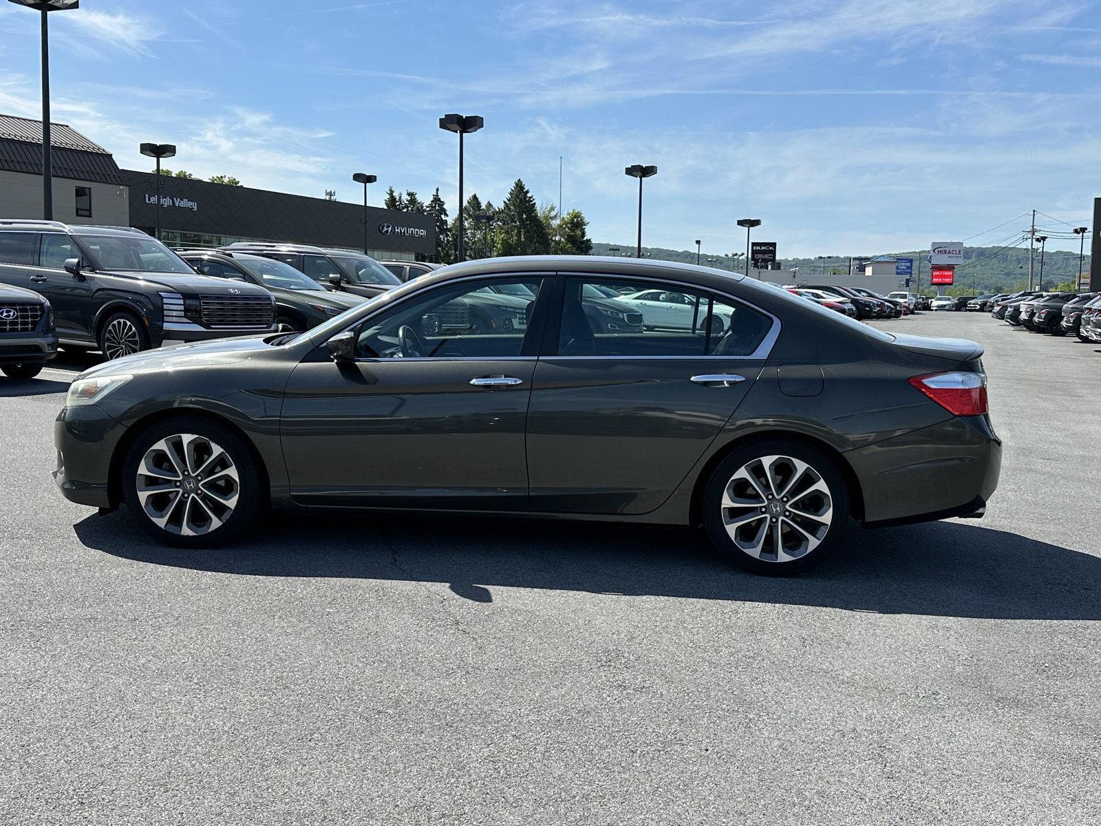 Used 2013 Honda Accord Sport image 5
