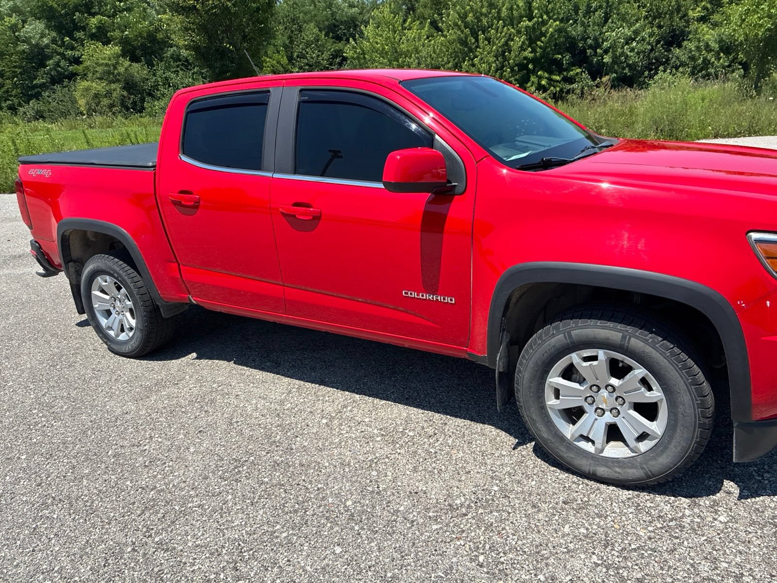 Used 2018 Chevrolet Colorado LT AWD/4WD image 12