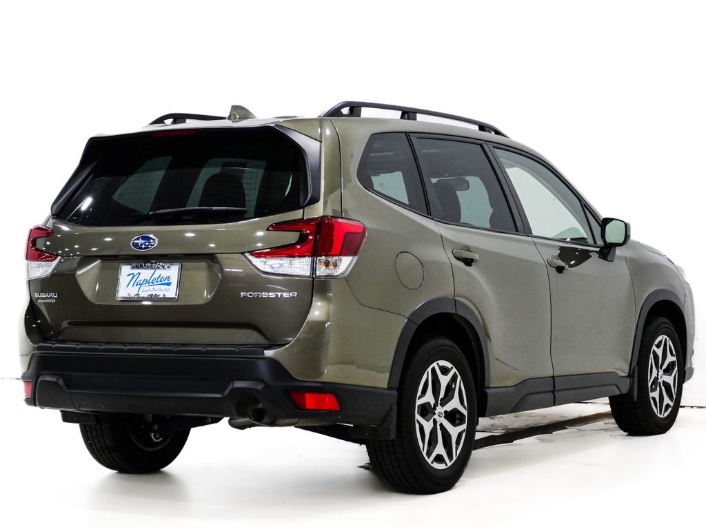 Used 2023 Subaru Forester Premium AWD/4WD image 7