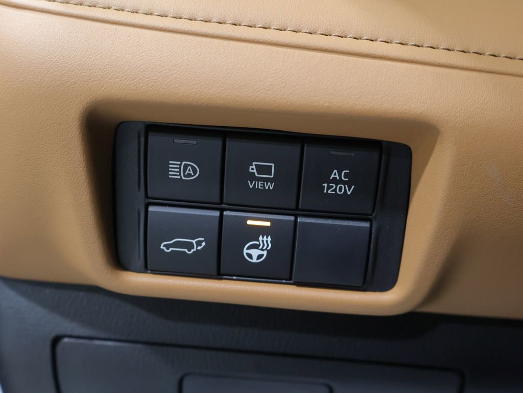 Used 2025 Toyota Highlander Platinum image 42