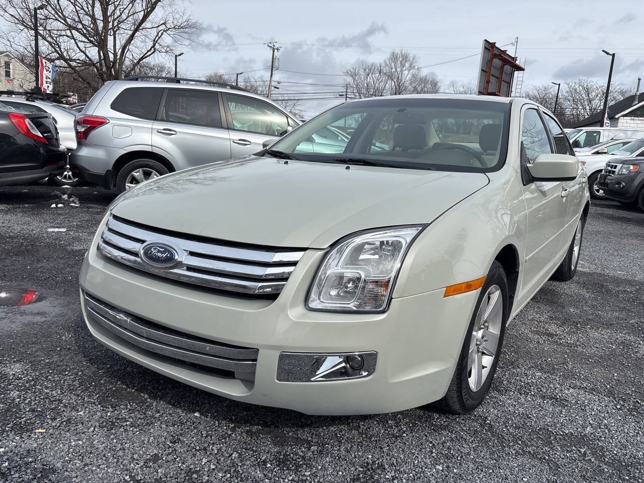 Used 2008 Ford Fusion SE FWD image 2