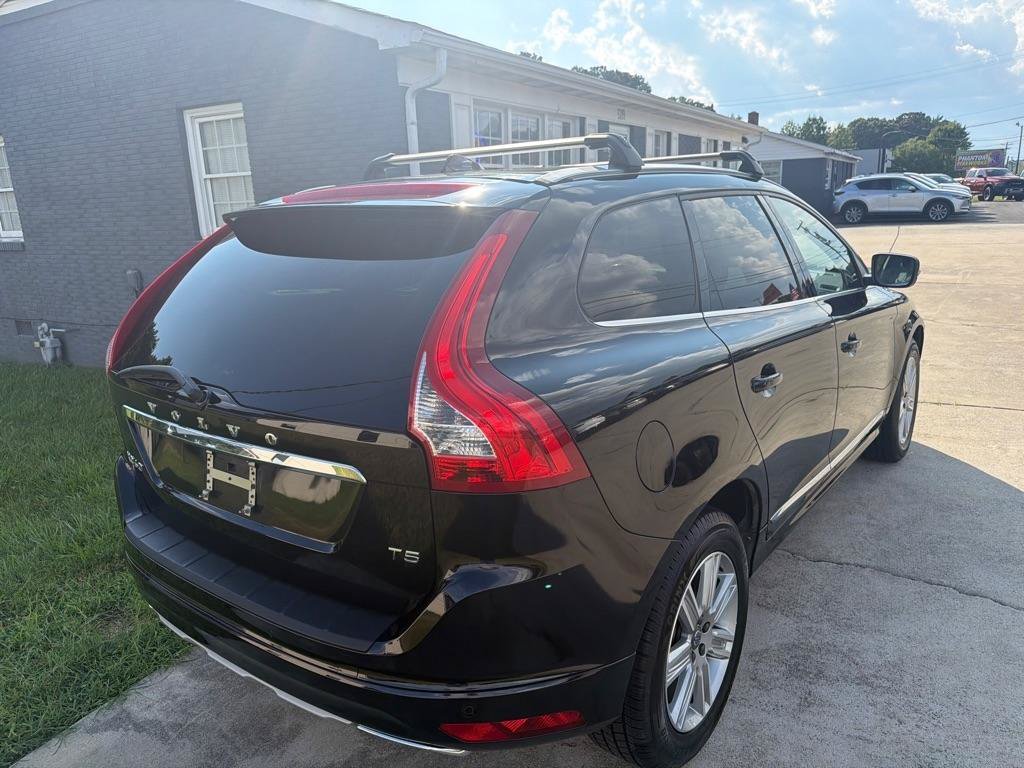 Used 2017 Volvo XC60 T5 Inscription w/ Preferred Option Package FWD image 11