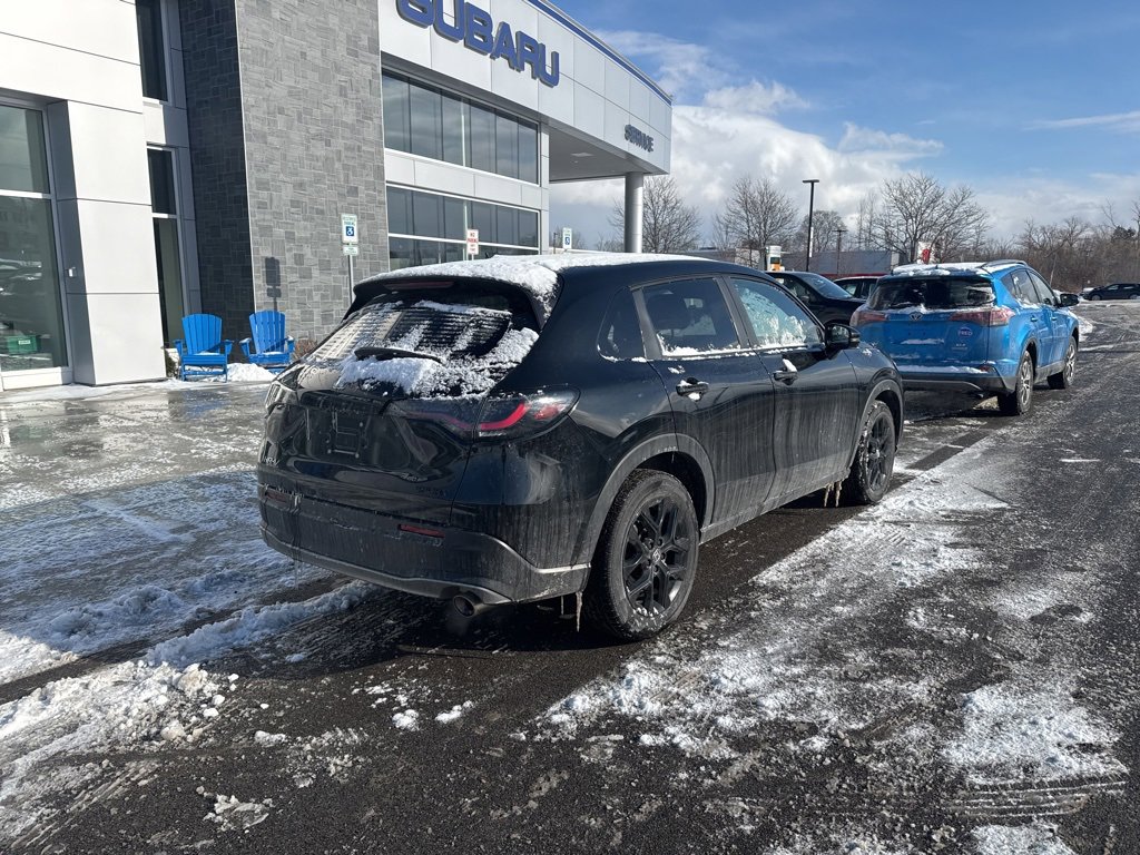 Used 2023 Honda HR-V Sport image 4