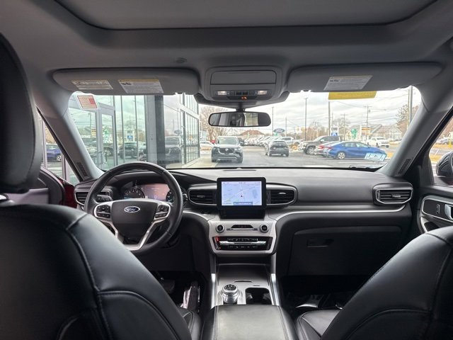 Used 2023 Ford Explorer XLT w/ Equipment Group 202A image 14