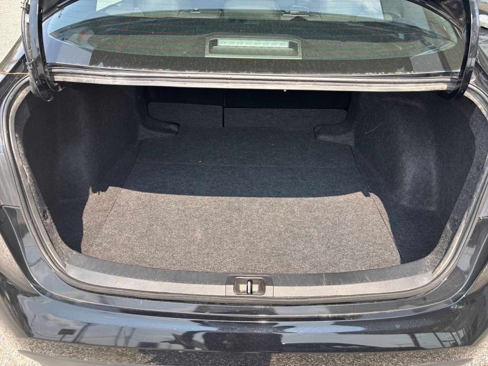 Used 2025 Toyota Corolla LE FWD image 29