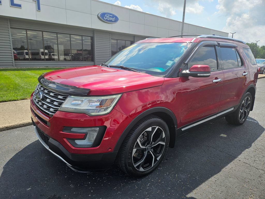 Used 2017 Ford Explorer Limited w/ Equipment Group 301A AWD/4WD image 2