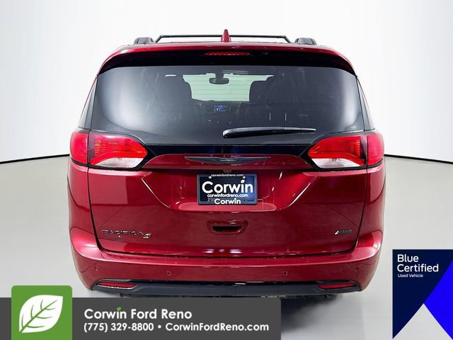 Used 2020 Chrysler Pacifica Touring-L image 8