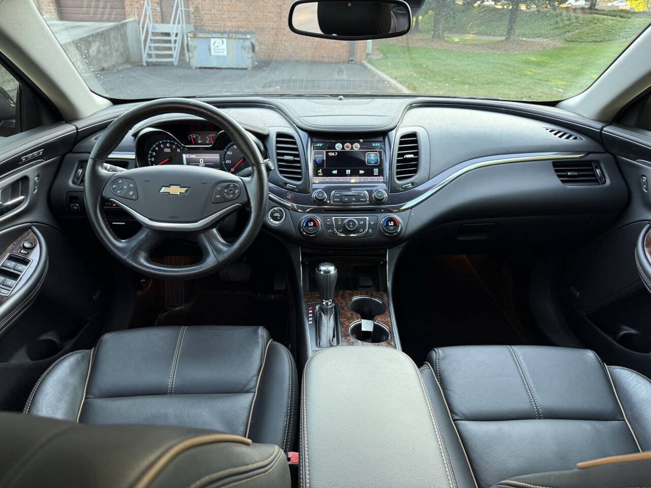Used 2015 Chevrolet Impala LTZ FWD image 10