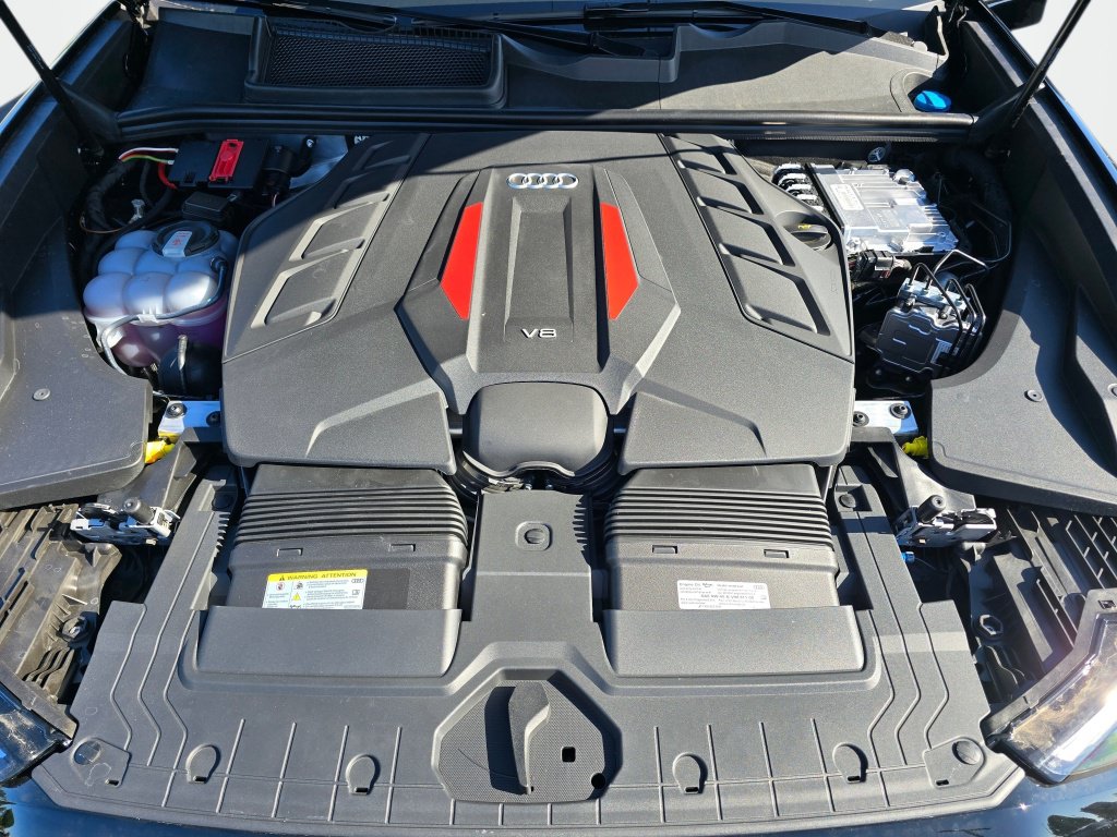 New 2026 Audi SQ8 Prestige AWD/4WD image 10