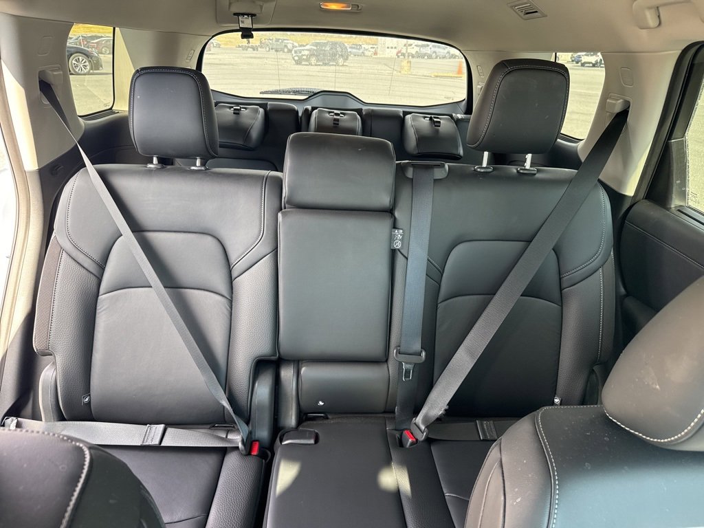 Used 2025 Nissan Pathfinder SL w/ Cargo Package image 21