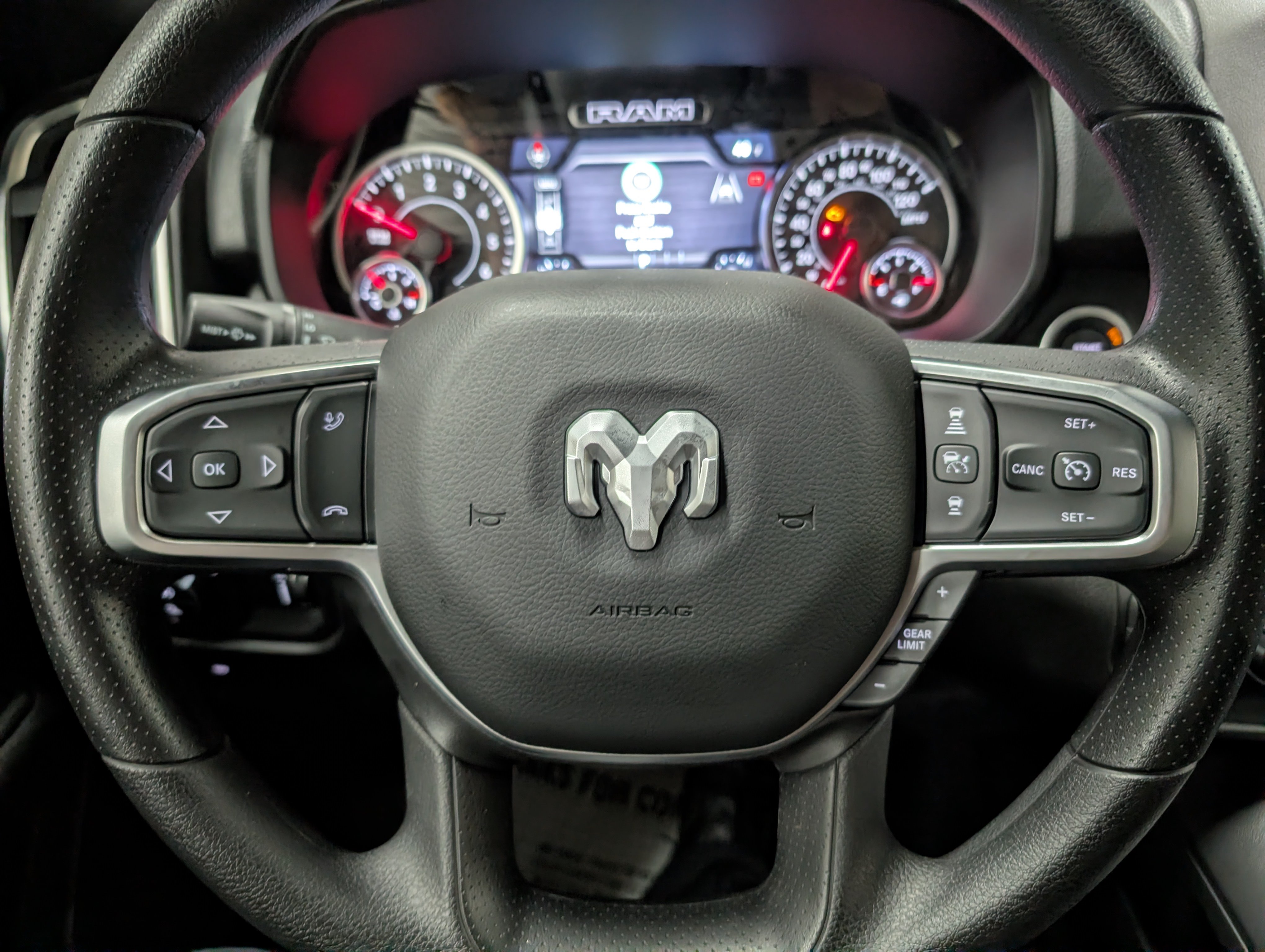 New 2026 RAM 1500 Express AWD/4WD image 18