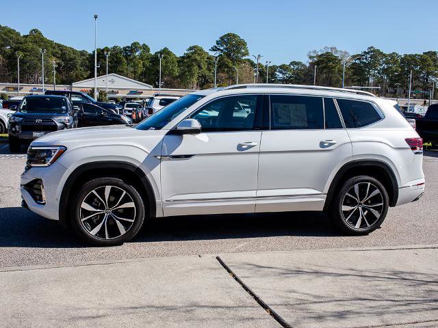 Used 2024 Volkswagen Atlas SEL Premium R-Line image 3