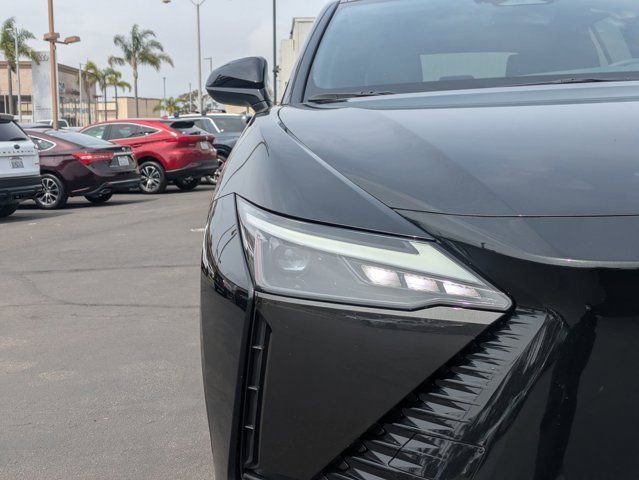 Used 2025 Lexus RZ 450e image 10