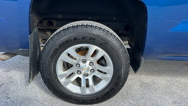 Used 2018 Chevrolet Silverado 1500 LT w/ All Star Edition image 11