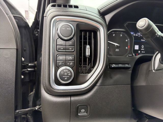 Used 2022 GMC Sierra 3500 Denali w/ Technology Package AWD/4WD image 16
