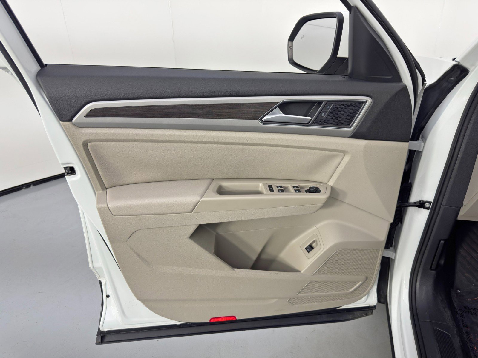 Used 2019 Volkswagen Atlas SE w/ Towing Package image 40