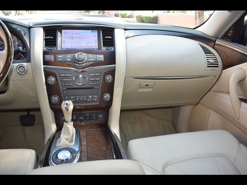 Used 2014 INFINITI QX80 2WD w/ Deluxe Touring Package image 34