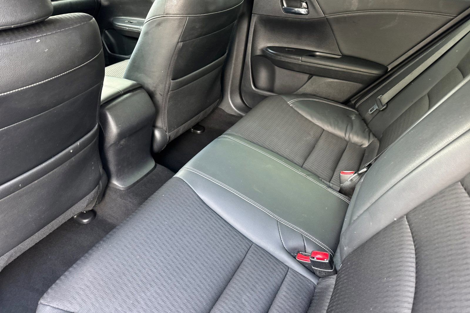 Used 2017 Honda Accord Sport image 12