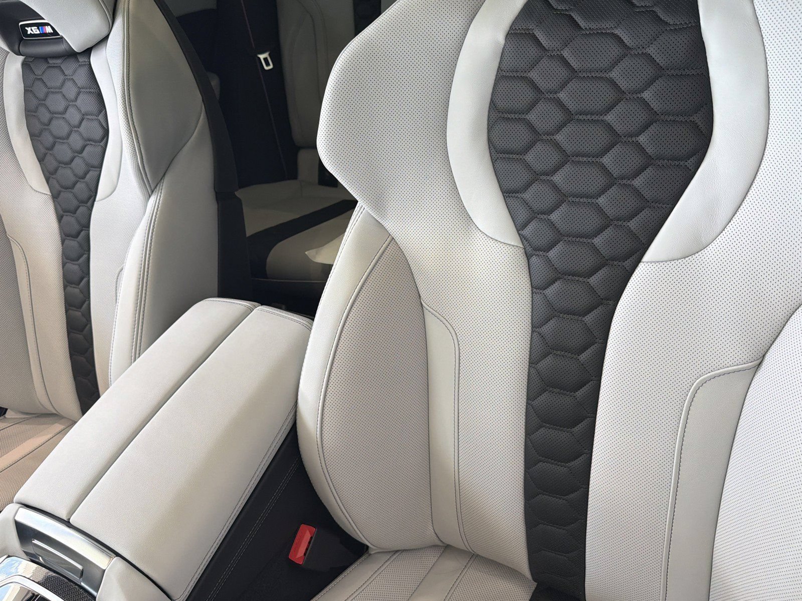 New 2026 BMW X6 M Competition w/ Executive Package AWD/4WD image 20