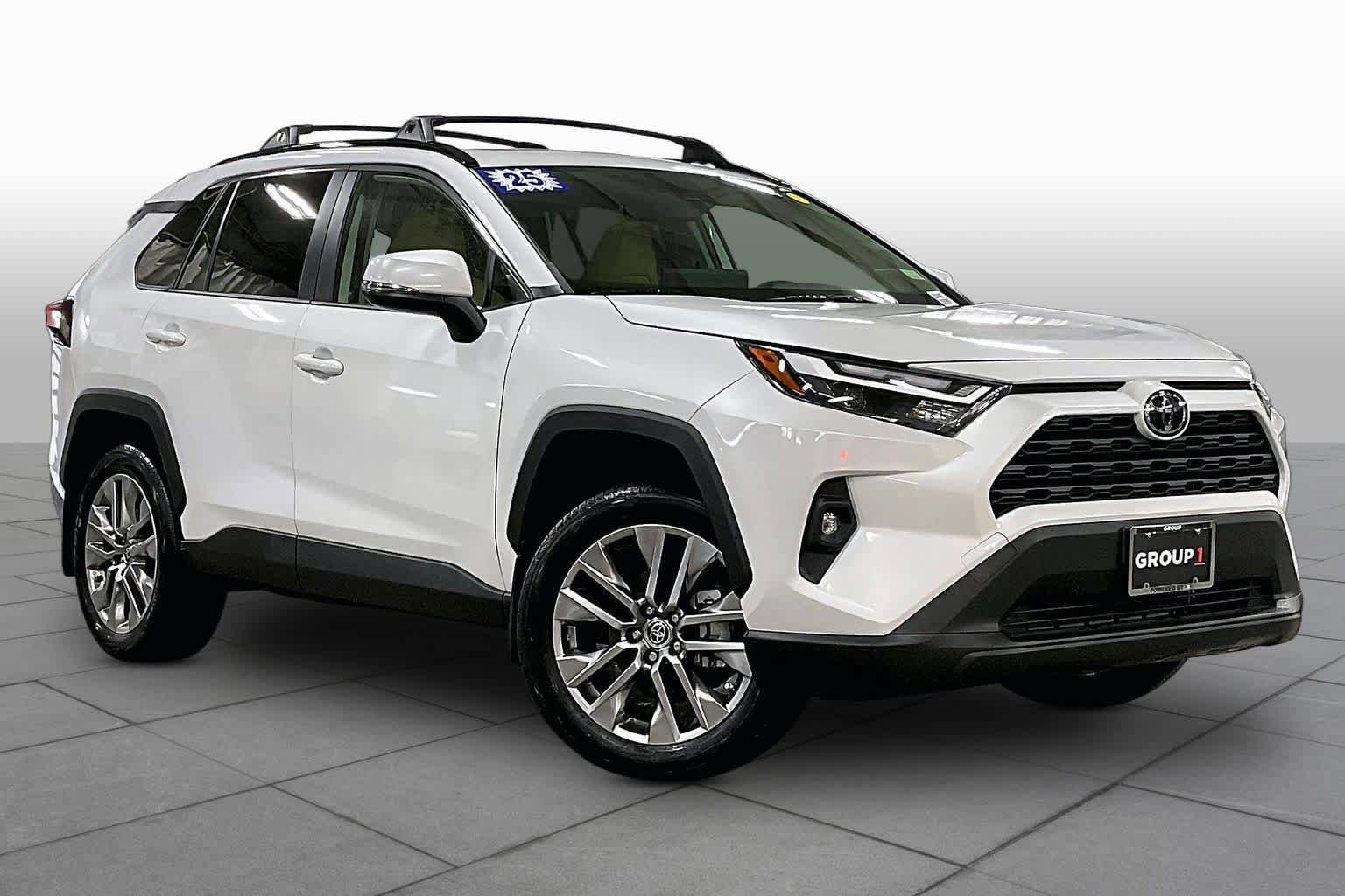 Used 2025 Toyota RAV4 XLE Premium AWD/4WD image 3
