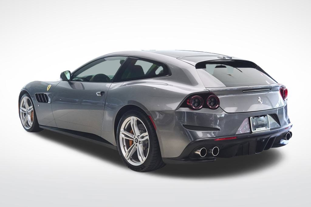 Used 2018 Ferrari GTC4Lusso image 3