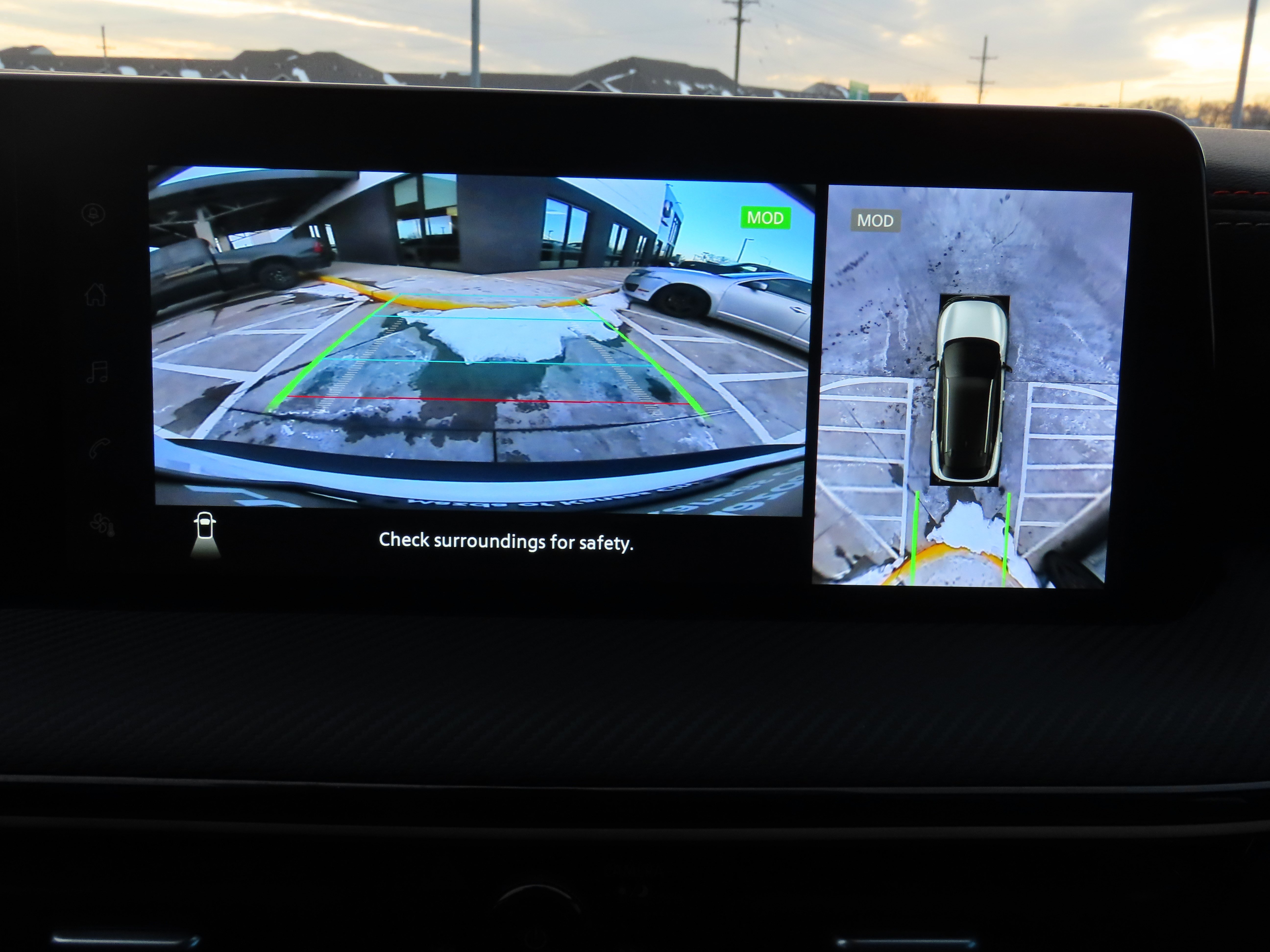 Used 2025 Nissan Kicks SR w/ SR Premium Package image 25