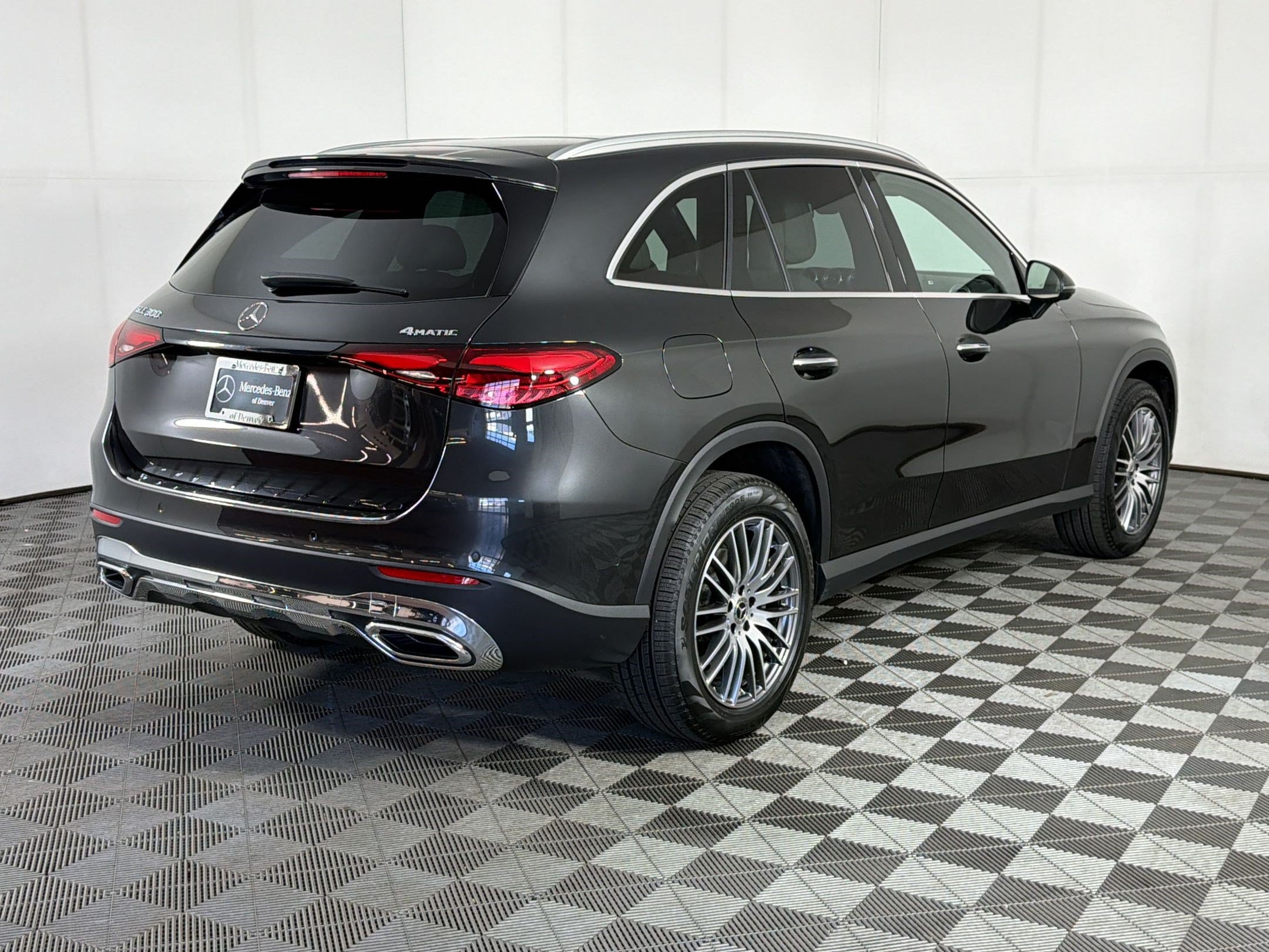 Certified 2025 Mercedes-Benz GLC 300 4MATIC image 9