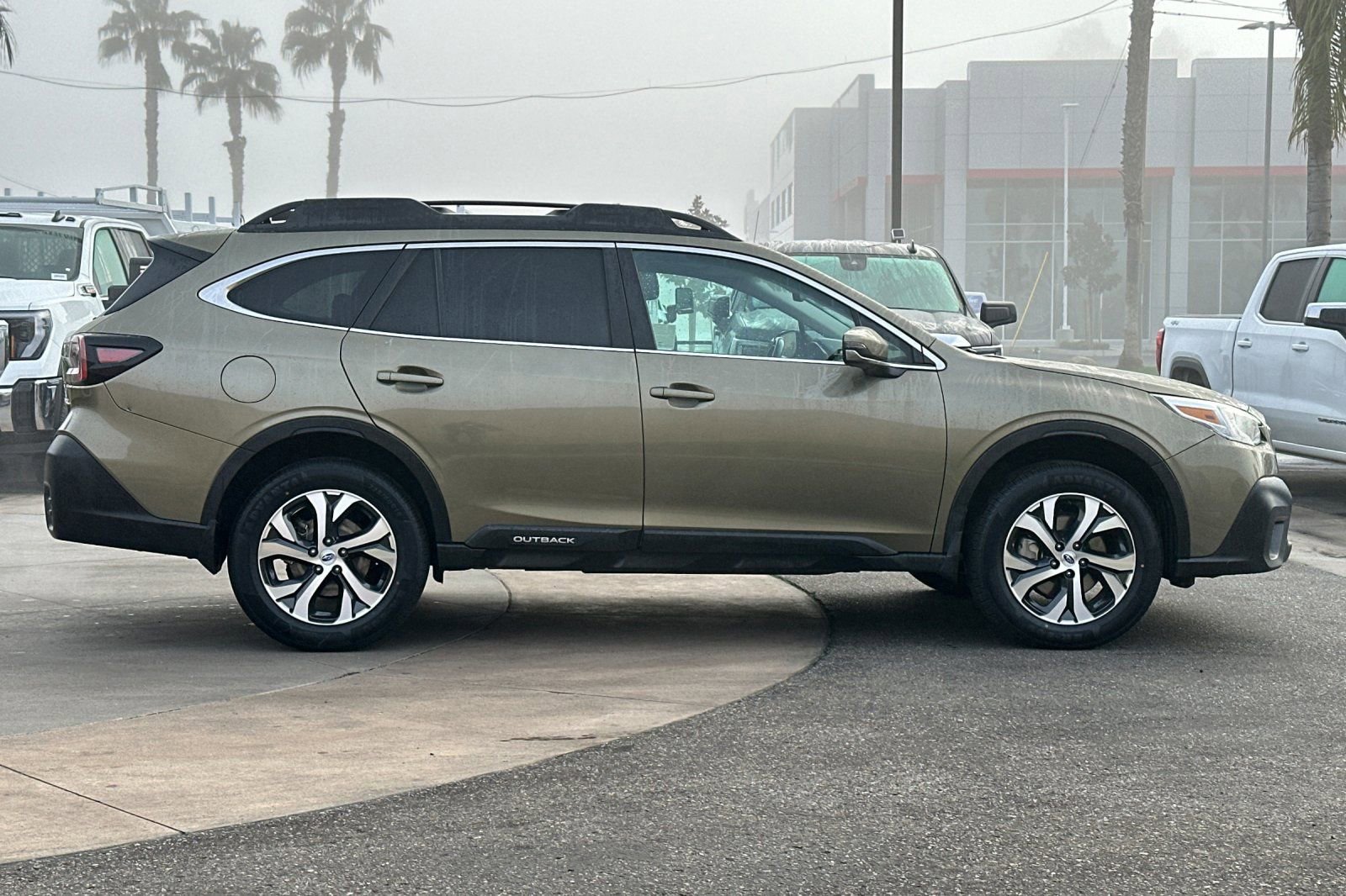 Used 2022 Subaru Outback Limited image 3