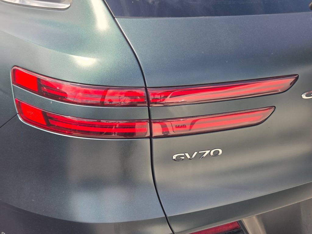 Used 2023 Genesis GV70 2.5T w/ Advanced Package AWD/4WD image 33