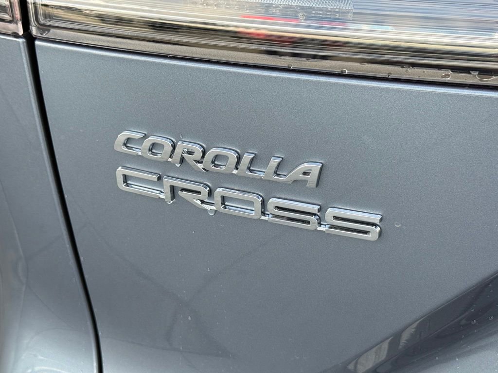 Used 2026 Toyota Corolla Cross XLE image 12