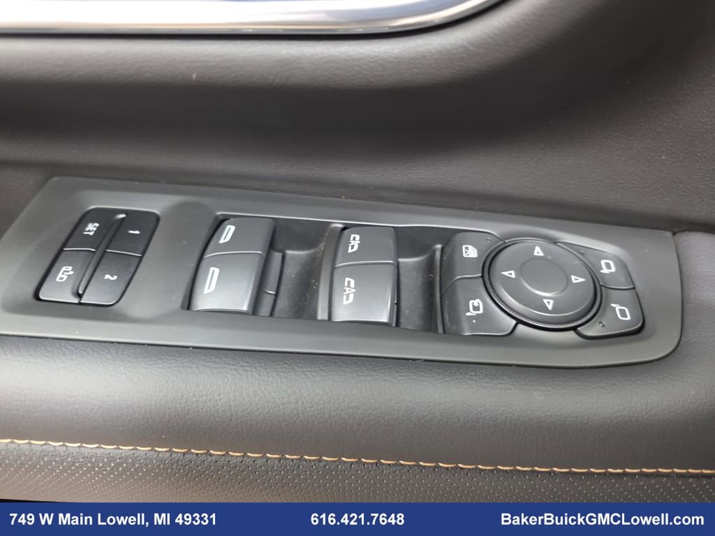 Used 2021 GMC Yukon AT4 w/ Technology Package image 27