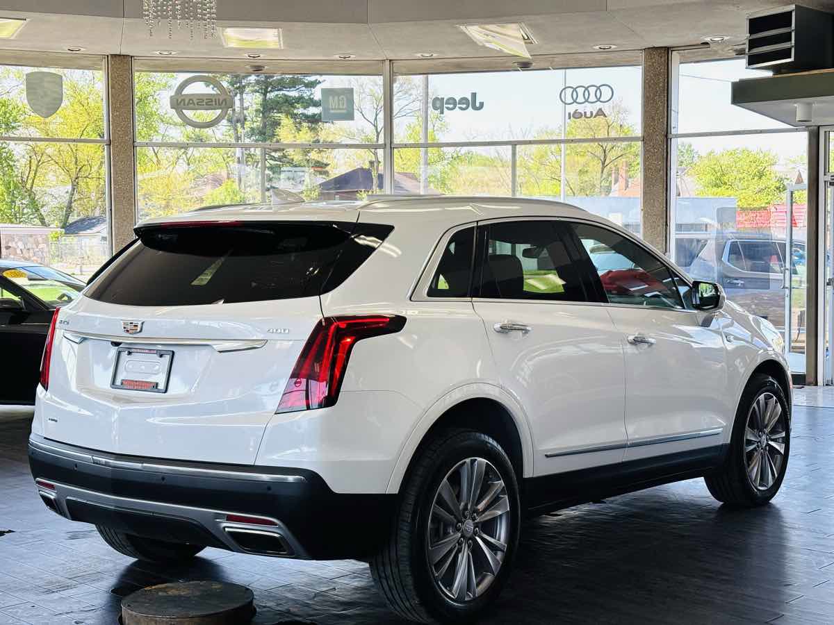 Used 2024 Cadillac XT5 Premium Luxury w/ LPO, Floor Liner Package AWD/4WD image 15